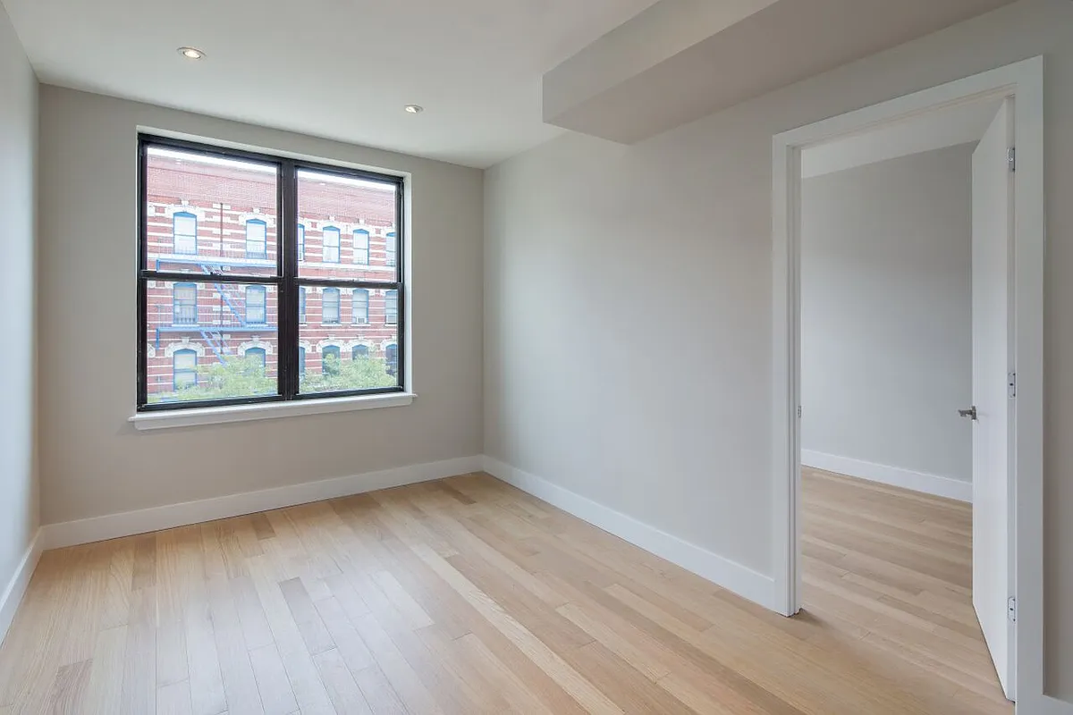 Building Photo - 137 Avenue C #2