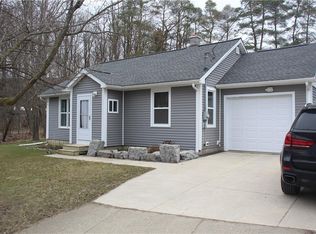 275 Canada St, Holland, NY 14080