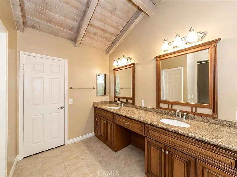 424 Sand Cyn — Photo 23