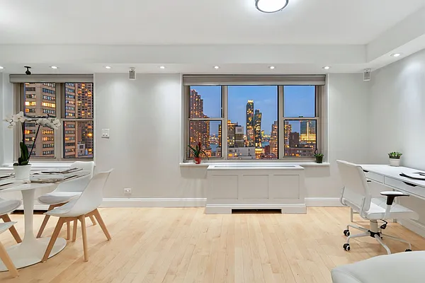 Sold by Compass | media 26