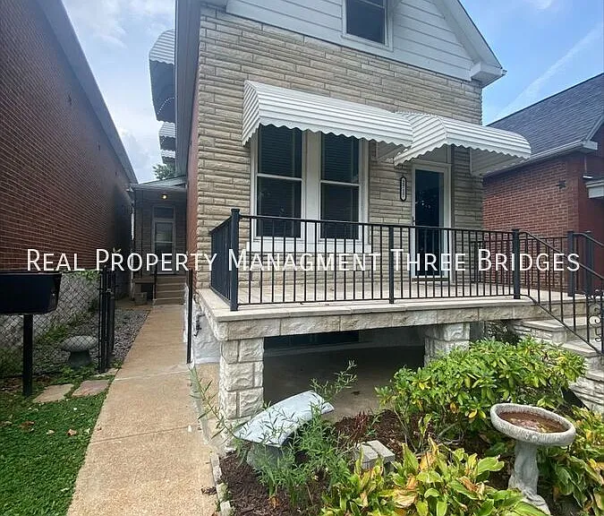 2717 January Ave — Photo 1