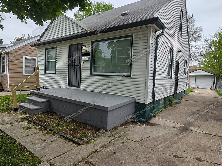 6444 Westwood St — Photo 2