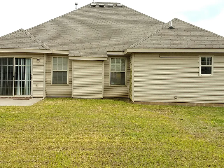 1260 Cordova St — Photo 7