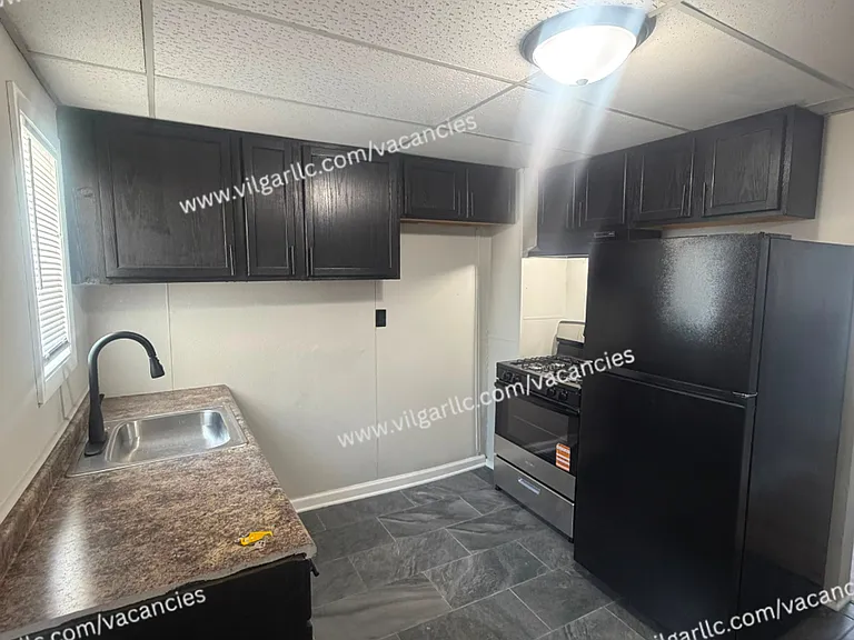5035 Tod Ave — Photo 2