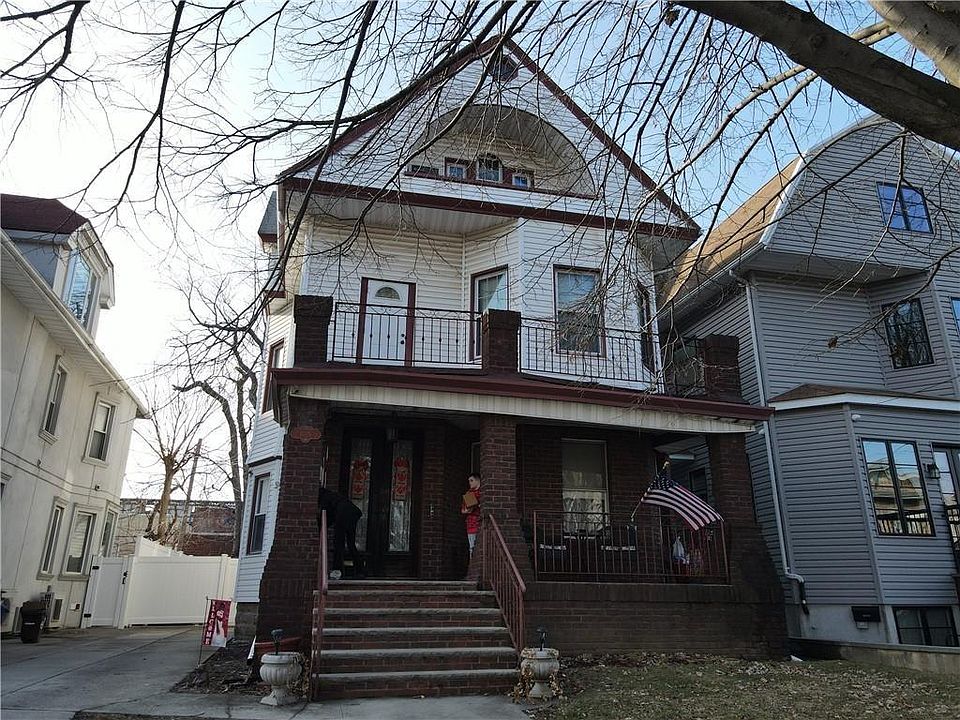 1st image of 1026 E 2nd St