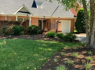 923 Fine Glen Dr, Sevierville, TN 37862