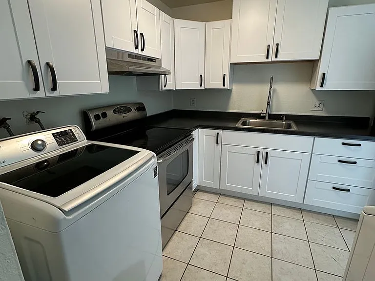 768 N Redwood Rd #12 — Photo 11