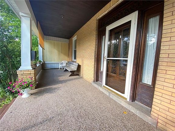 4th image of 44 Columbia Ave
