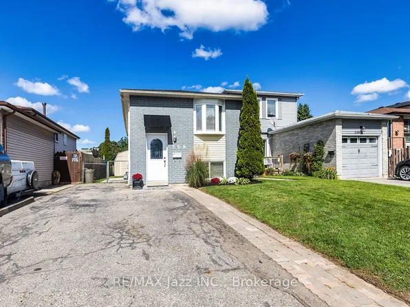 260 Lakeview Park Ave, Oshawa, ON L1J 7M5