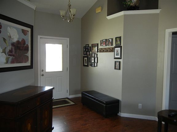 2nd image of 1321 Fairfax Dr