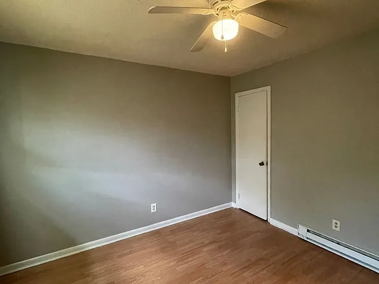 610 W 5th Ave — Photo 25