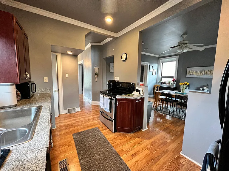 402 Edith St — Photo 9