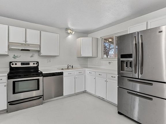 3rd image of 2117 S Wadsworth Blvd