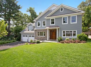 2 Dell Rd, Scarsdale, NY 10583