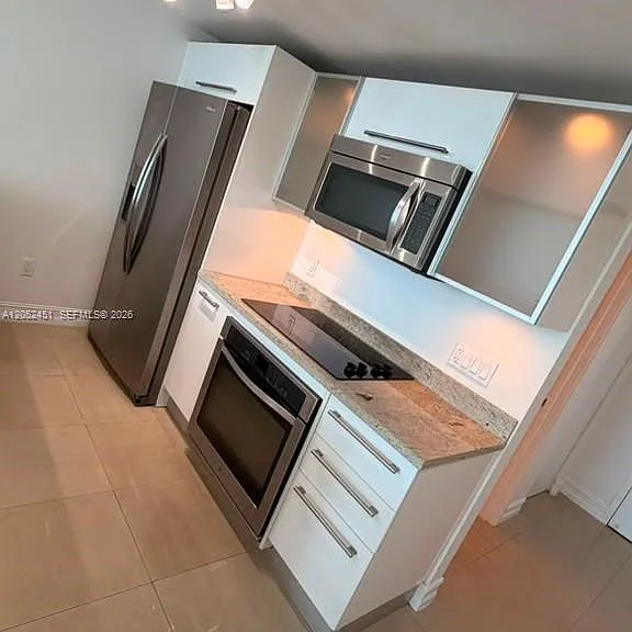 185 SW 7th St #2505 — Photo 1