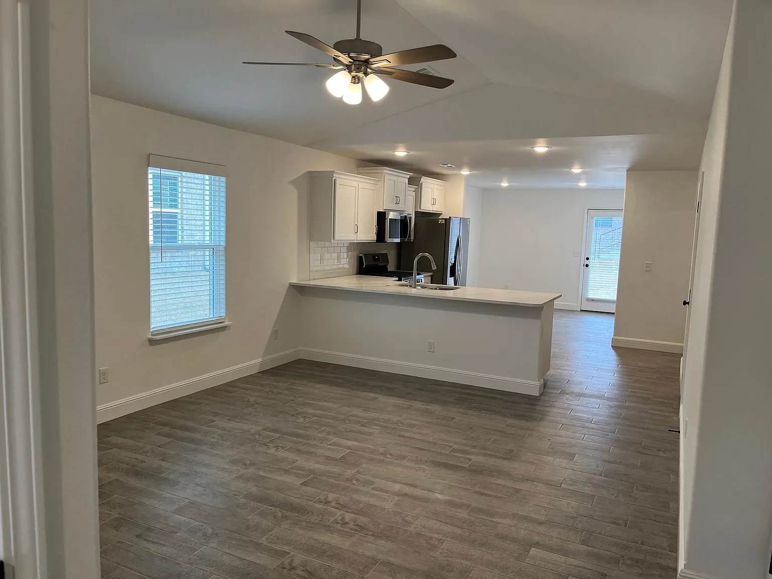2051 Wildflower Dr — Photo 3