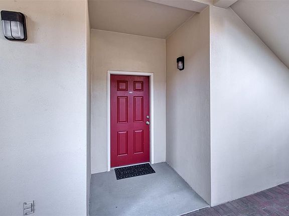 2nd image of 911 Begonia Rd APT 103