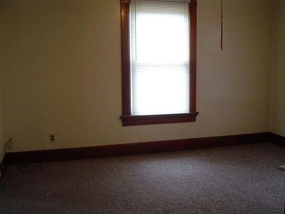 5th image of 241 McClure St