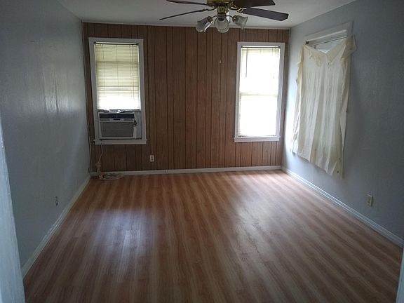 4th image of 2609 Drexel St