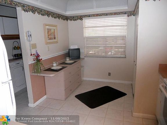4th image of 7680 NW 18th St APT 308