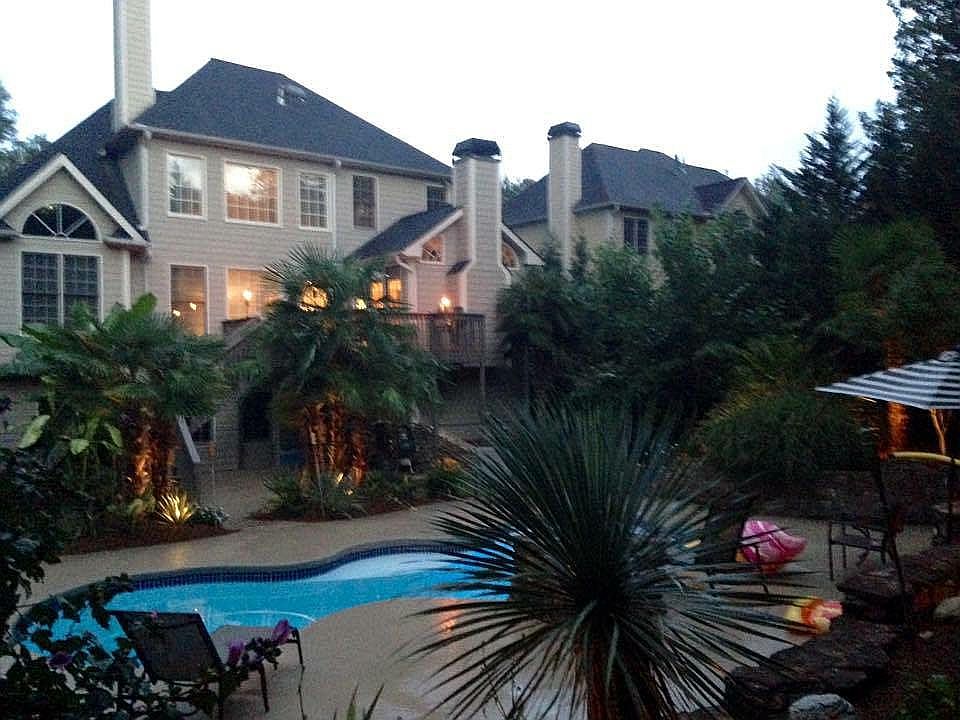 2nd image of 604 Riverwood Dr