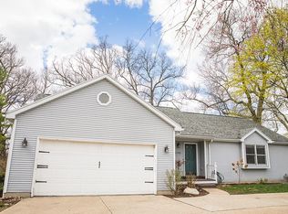 6748 Highland Dr, Laingsburg, MI 48848