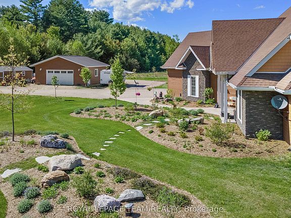 3rd image of 43 Green Ln