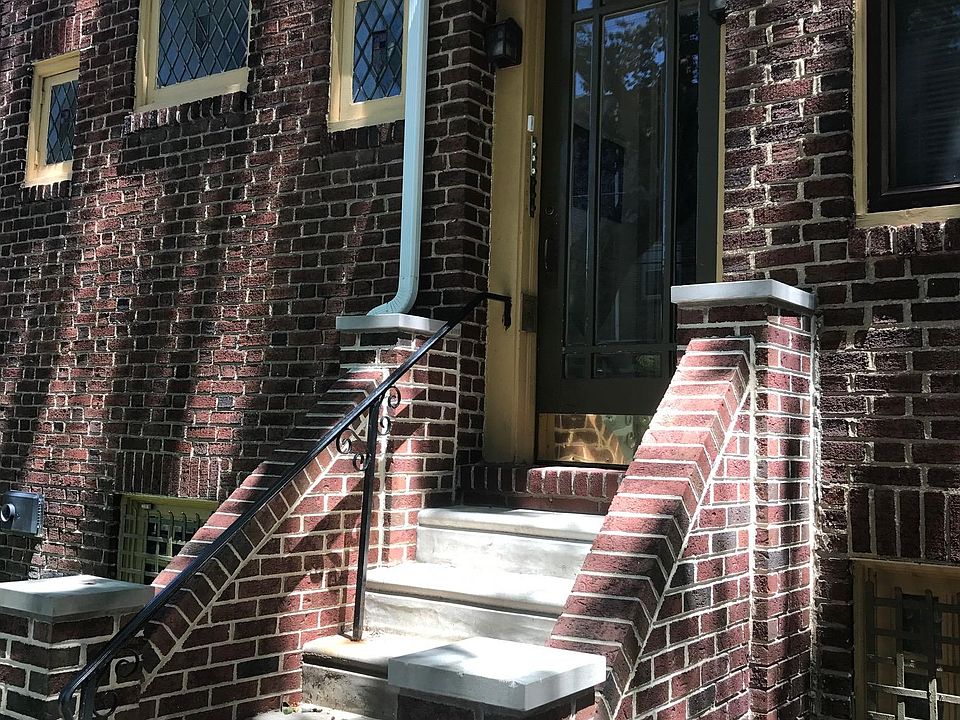 1st image of 4650 Larchwood Ave #2