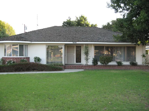 7840 Irwingrove Dr, Downey, CA 90241