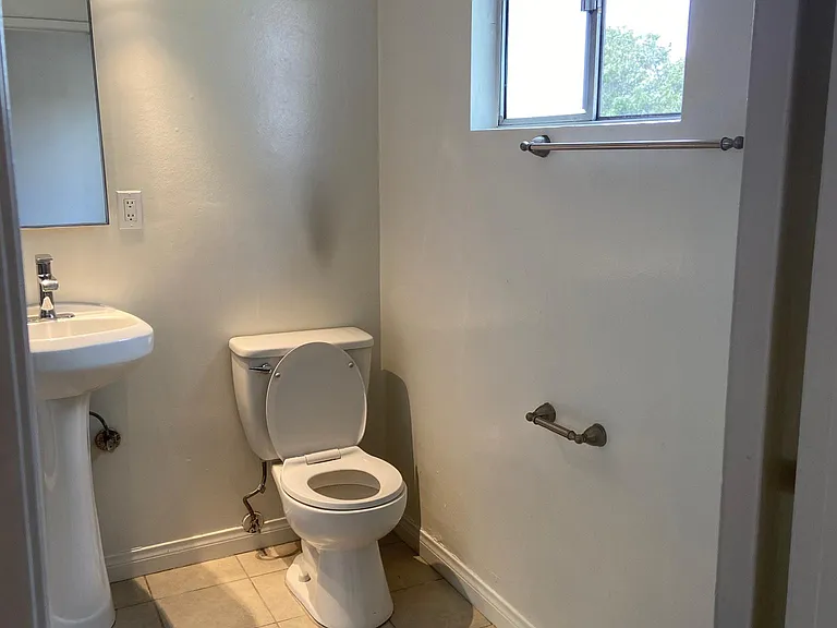 12601 Flower St #7 — Photo 13