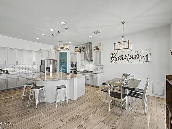 3rd image of 7521 S WOODCHUTE Drive