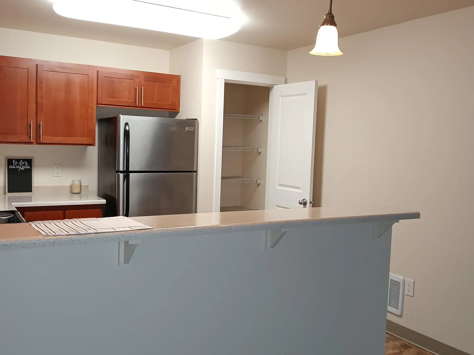 2 bed, 1025 sqft, $1,695 — Photo 4
