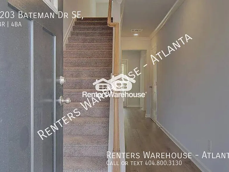 3203 Bateman Dr — Photo 2