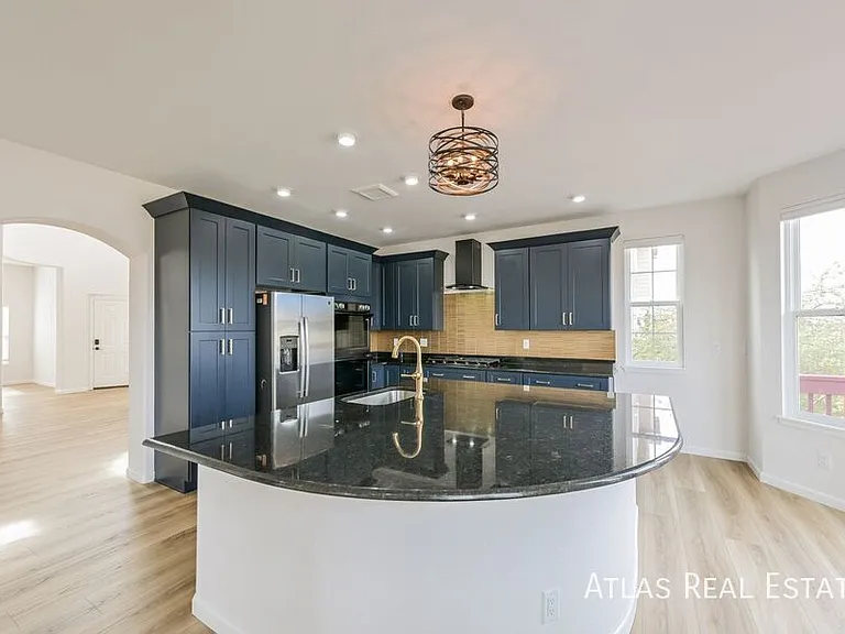 2547 S Fundy Cir — Photo 5