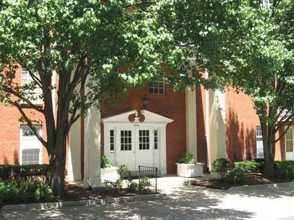 14443 Bantry Ln APT 21, Chesterfield, MO 63017
