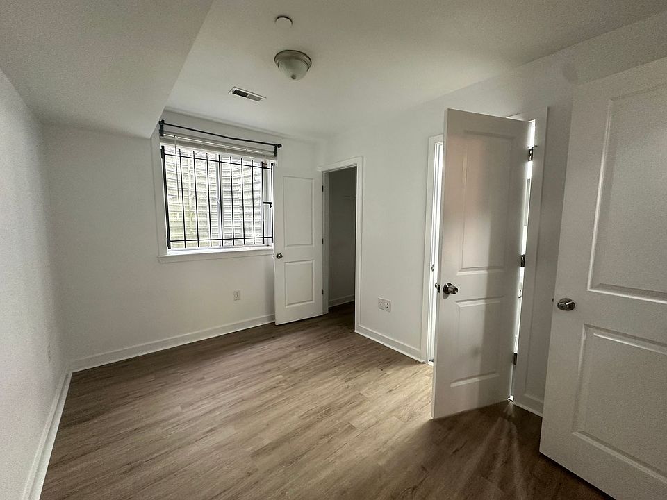 2nd image of 1515 W Seybert St #Bf
