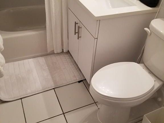 4th image of 235 W 22nd St APT 5S