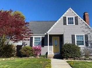 89 Irving Ave, East Providence, RI 02914