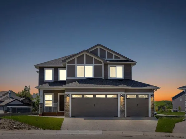 67 SE Lakes Estates Cir, Strathmore, AB T1P 0B6