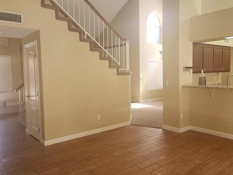 1683 W Carla Vista Dr — Photo 8