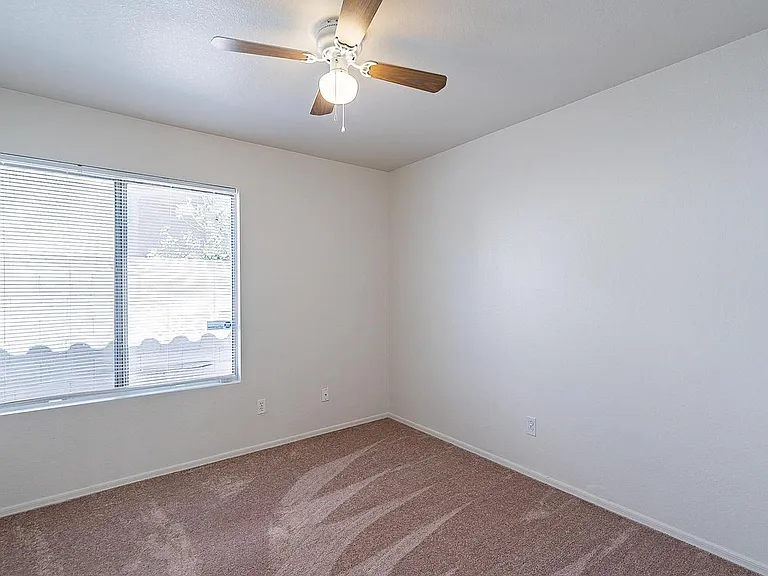 7035 W Phelps Rd — Photo 21