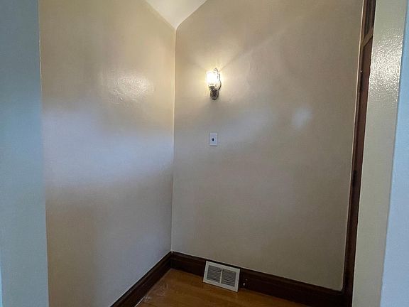 3rd image of 4942 N Monitor Ave #1