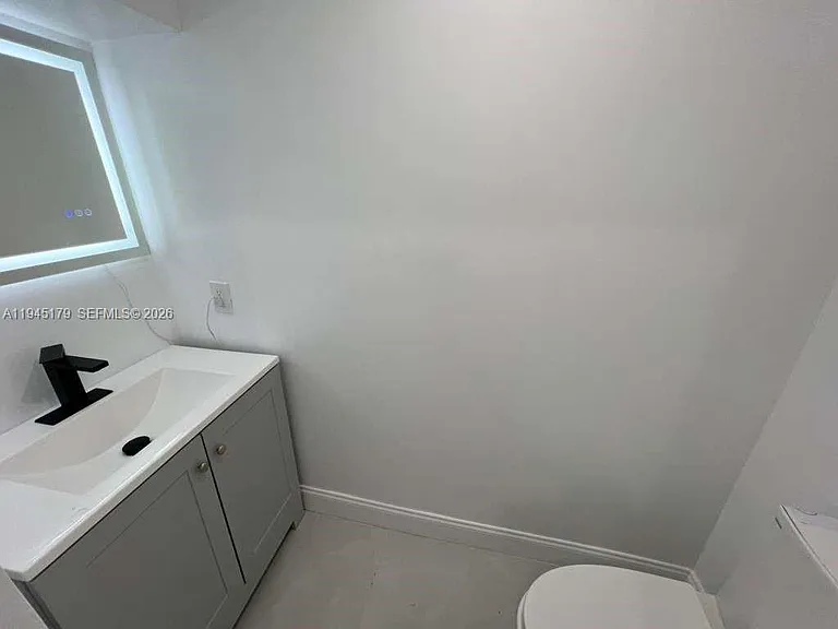 2850 NW 7th St — Photo 9