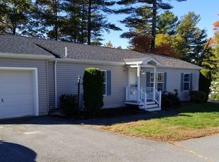 4602 Oak Point Dr, Middleboro, MA 02346