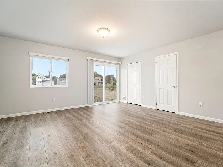 586 Orchard Ave — Photo 9