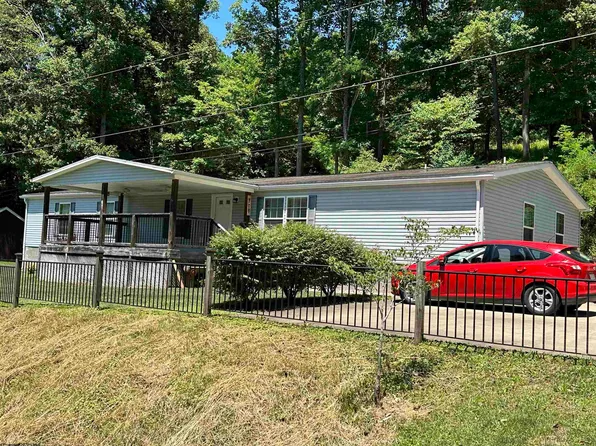 37 Pioneer Rd, Weston, WV 26452