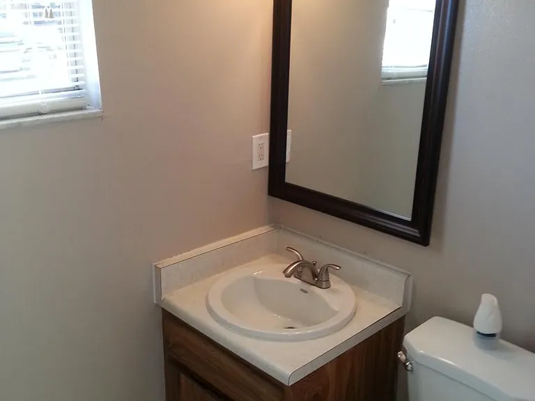 downstairs full bathroom