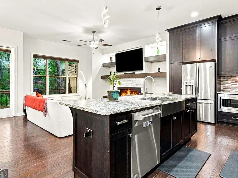 826 Canterbury Overlook — Photo 4