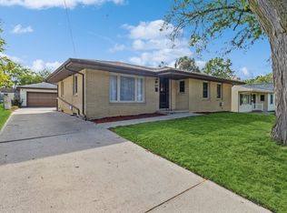 2805 E 40th St, Des Moines, IA 50317