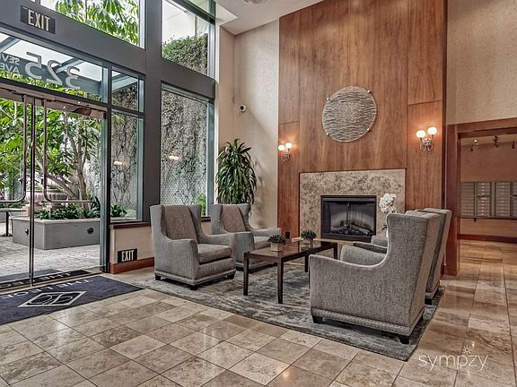 4th image of 325 7th Ave Unit 1603